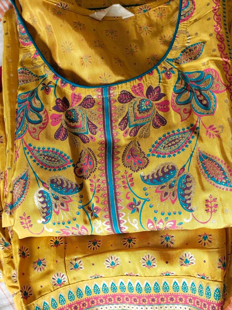 Kurta N Pant Set