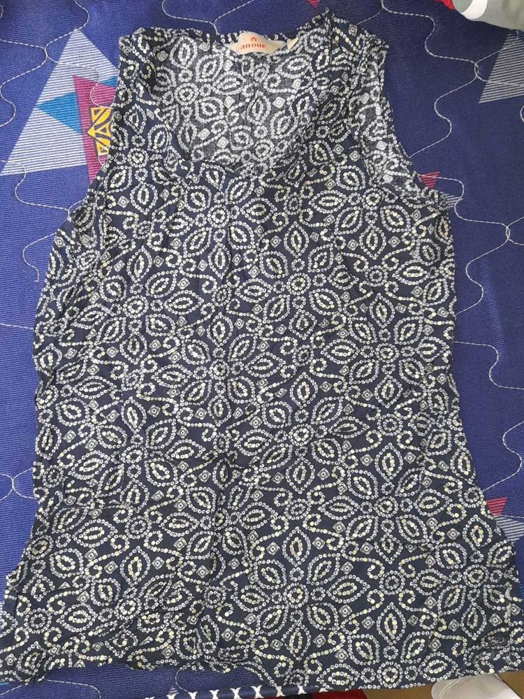 Stylish Printed Tank Top