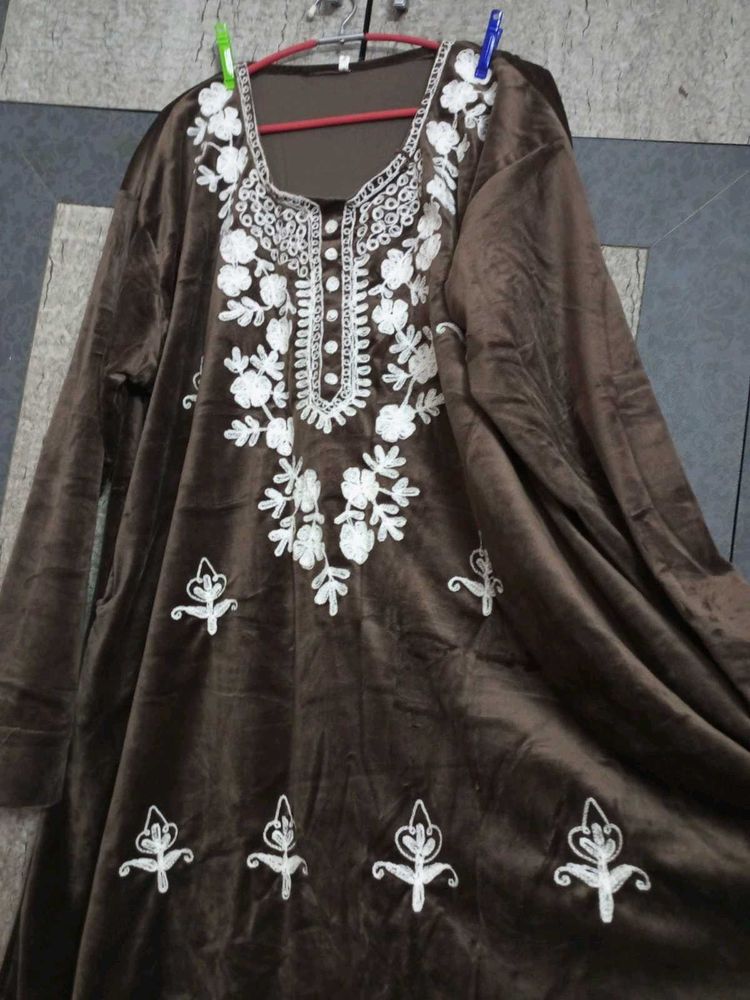 Beautiful Embroidered Velvet Kurta Set