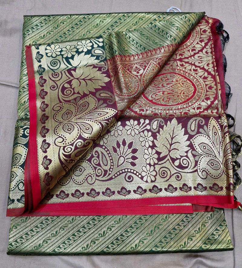 Green &amp; Red Banarasi Silk Saree