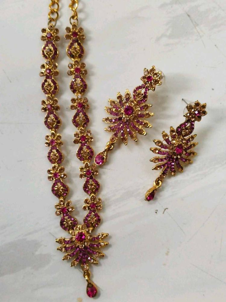 Elegant Necklace &amp; Earring Set