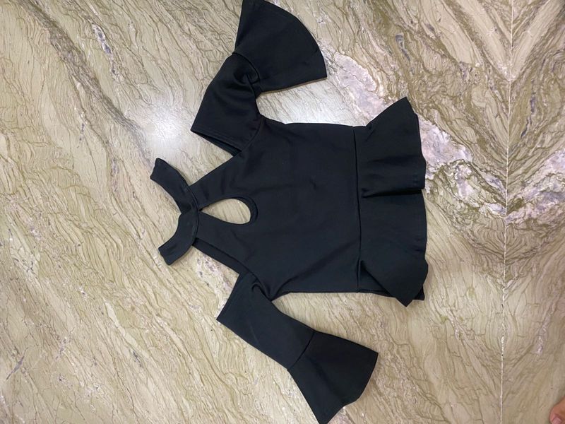 coord set cold shoulder top and bell bo