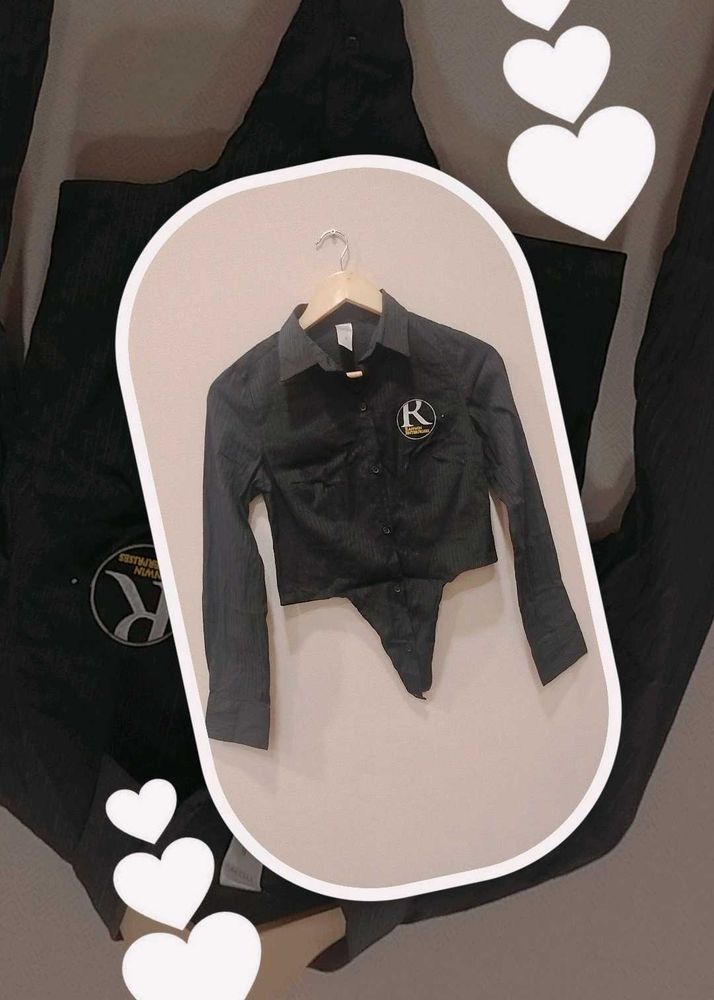 BLACK CROP SHIRT