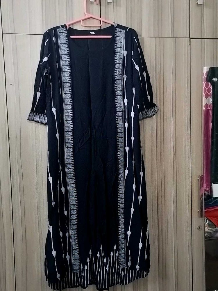 Elegant Black &amp; White long dress