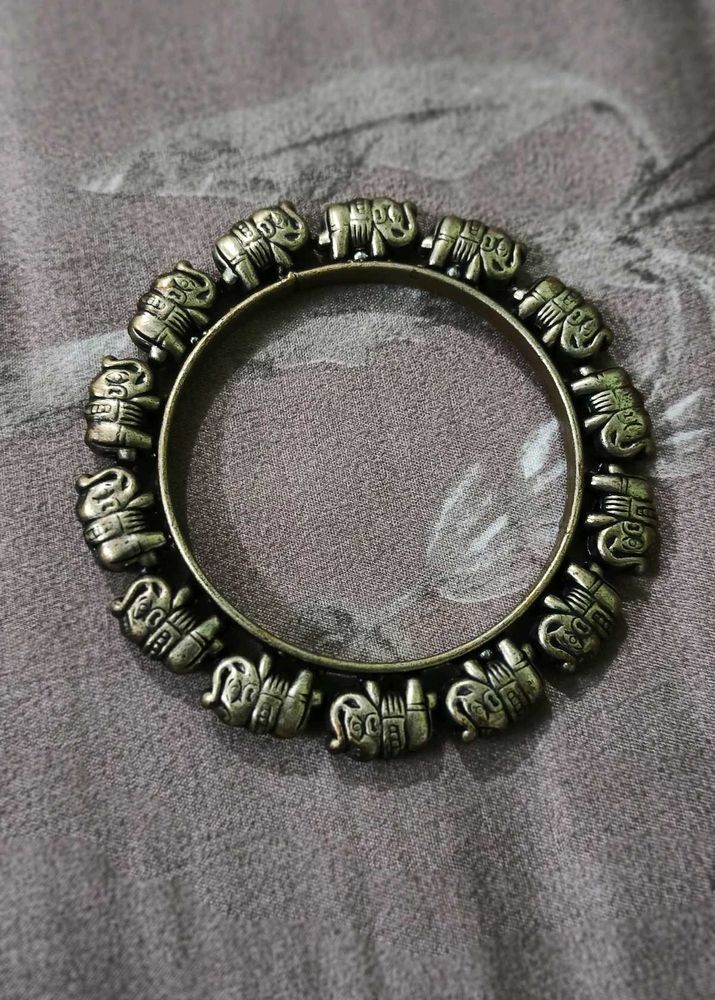 Set Of 4 Types Bangles