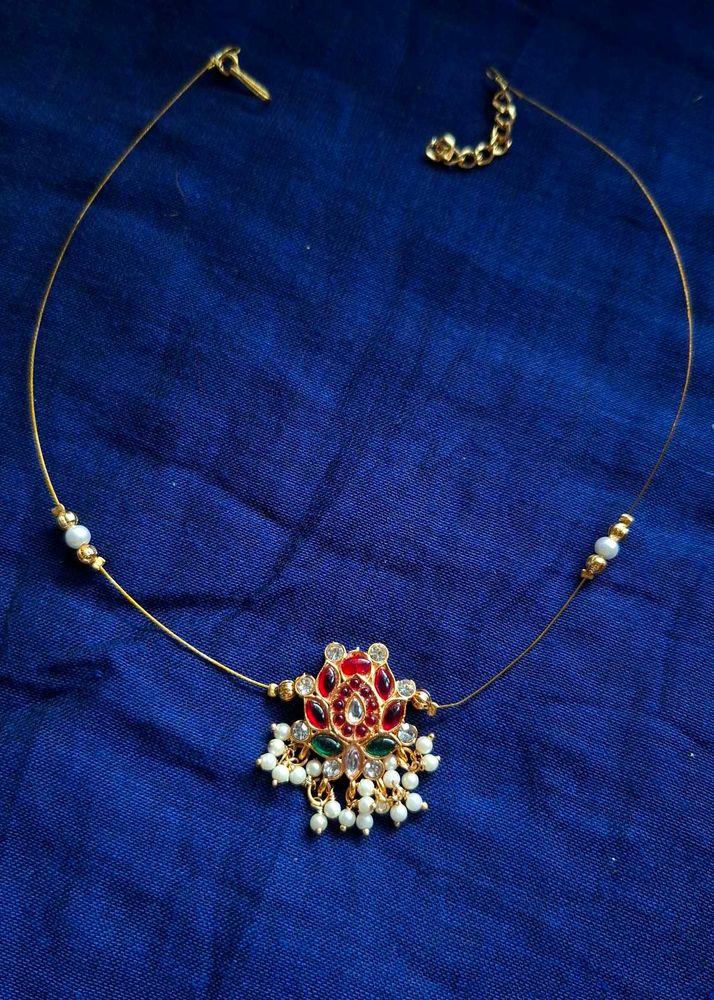 Lotus invisible Necklace