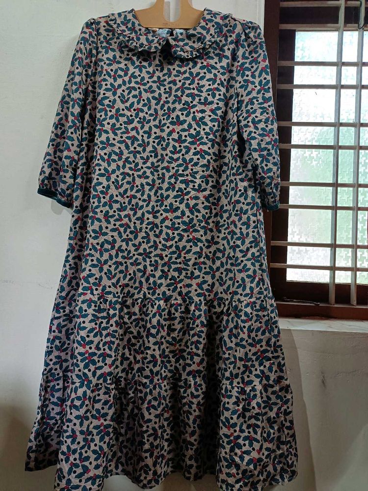 FLORAL PRINT TIERED DRESS