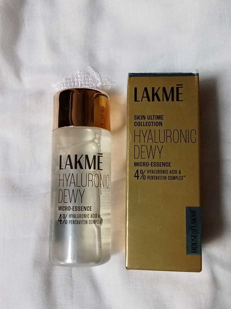 Lakme Hyaluronic Dewy Micro-Essence