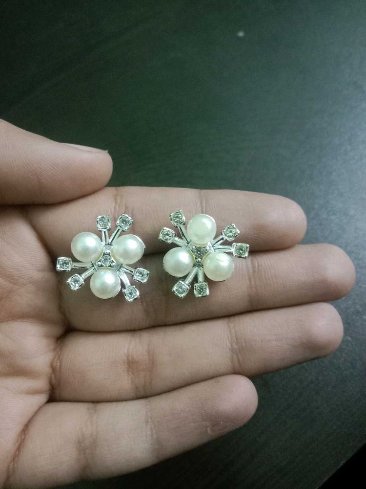 Pearl Flower Stud Earrings