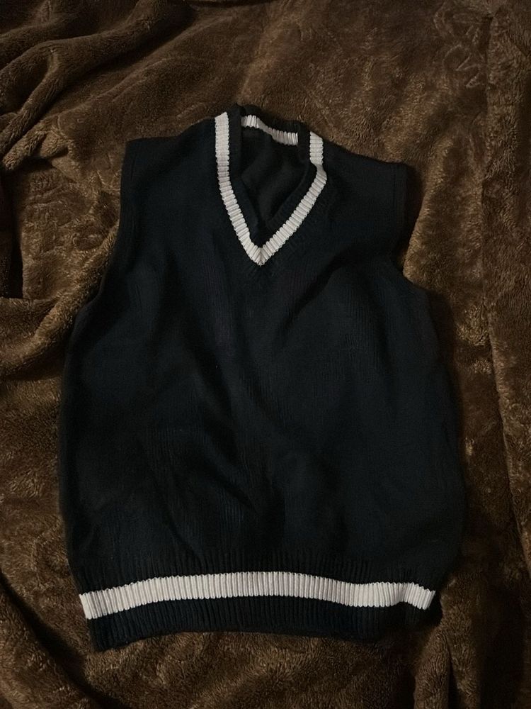 Stylish Sleeveless Sweater Vest