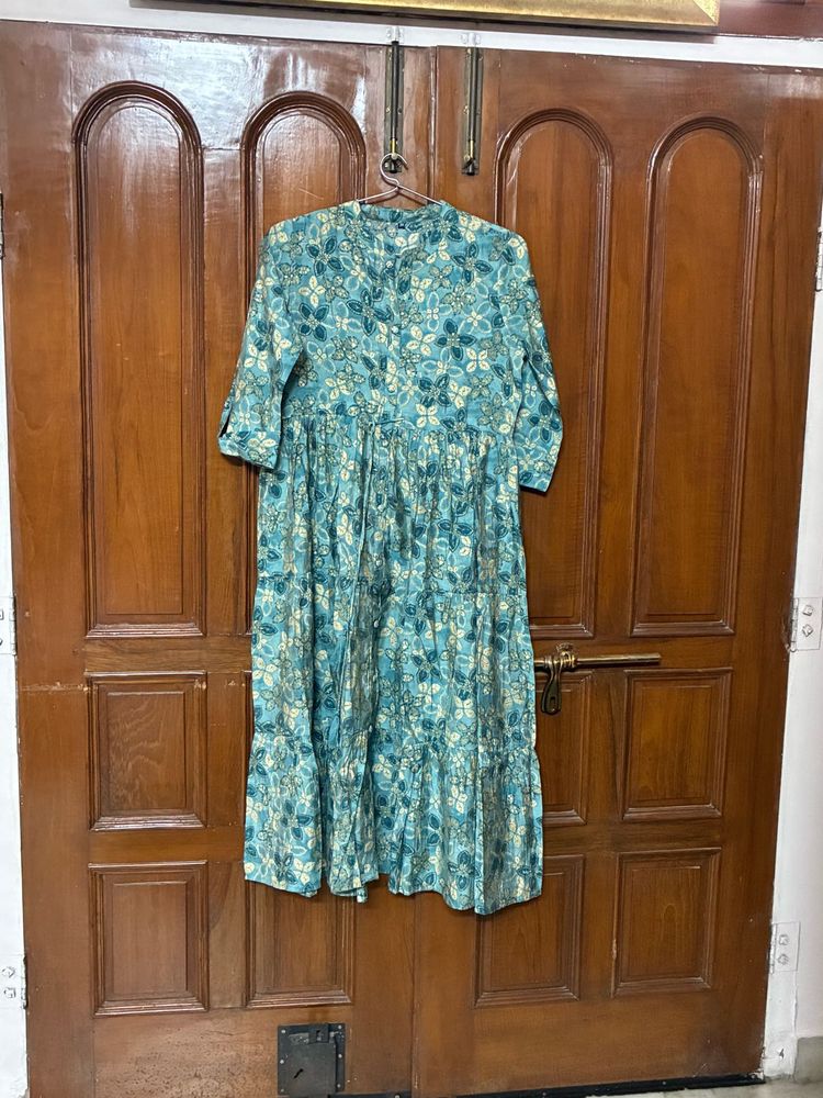 Chic Blue Floral Midi Dress
