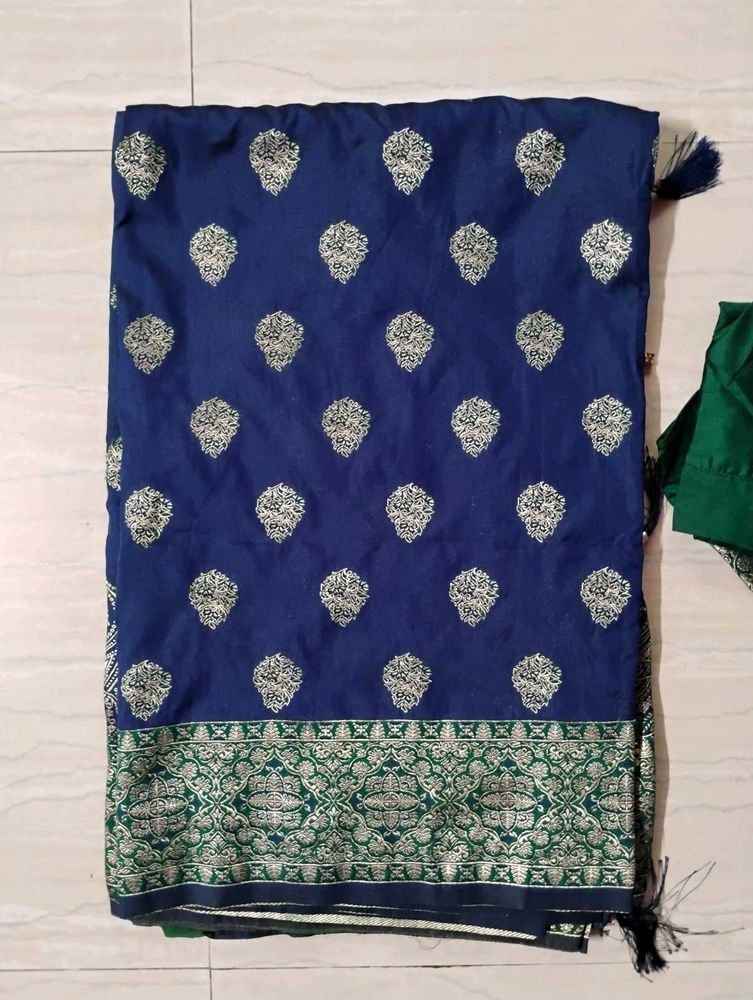 Elegant Navy Blue Saree With Bottle Green Blouse