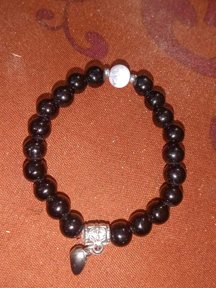Black &amp; White Beaded Bracelet