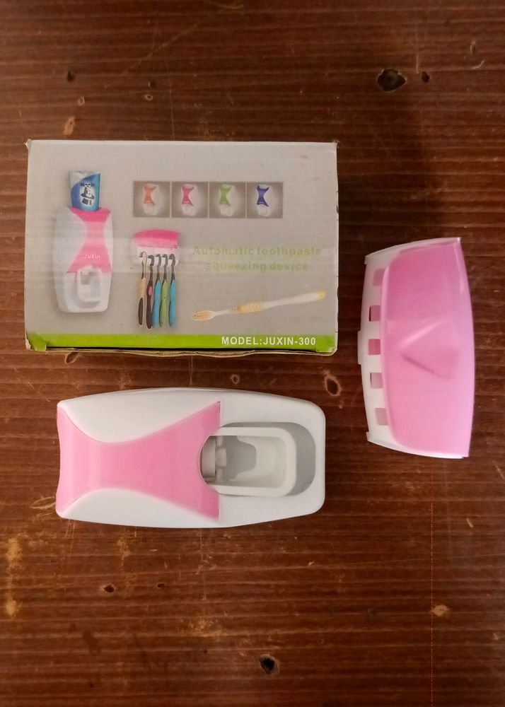Automatic  Toothpaste Squeezing Device