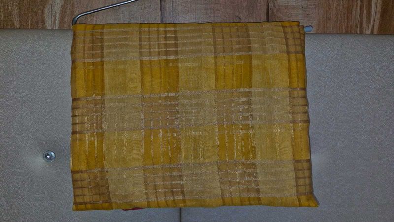 Elegant Yellow Saree✨️