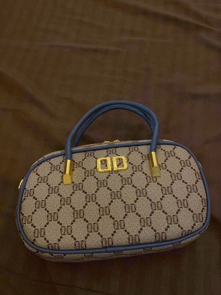 Chic Patterned Handbag