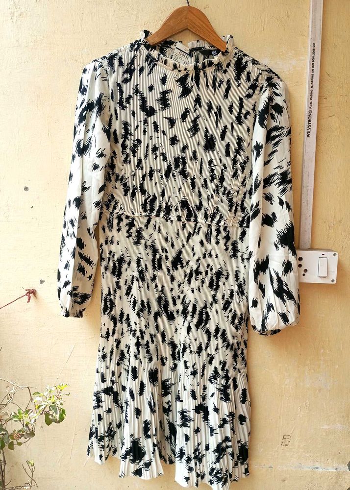 Fig Printed Pleated Dress (Women)