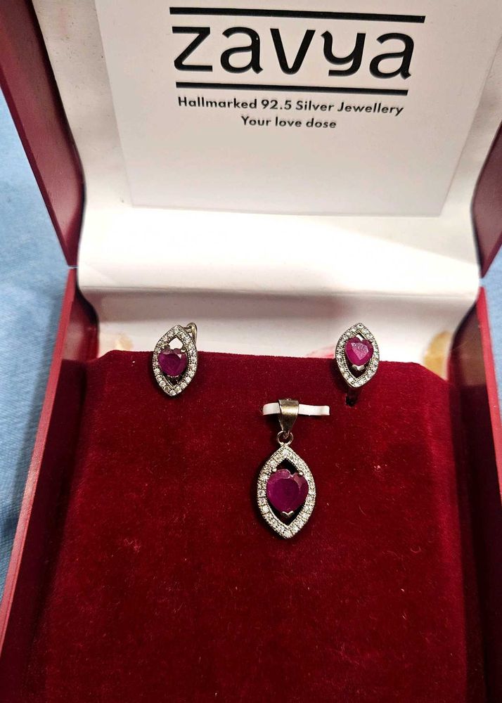 92.5 Zavya Pendant Set