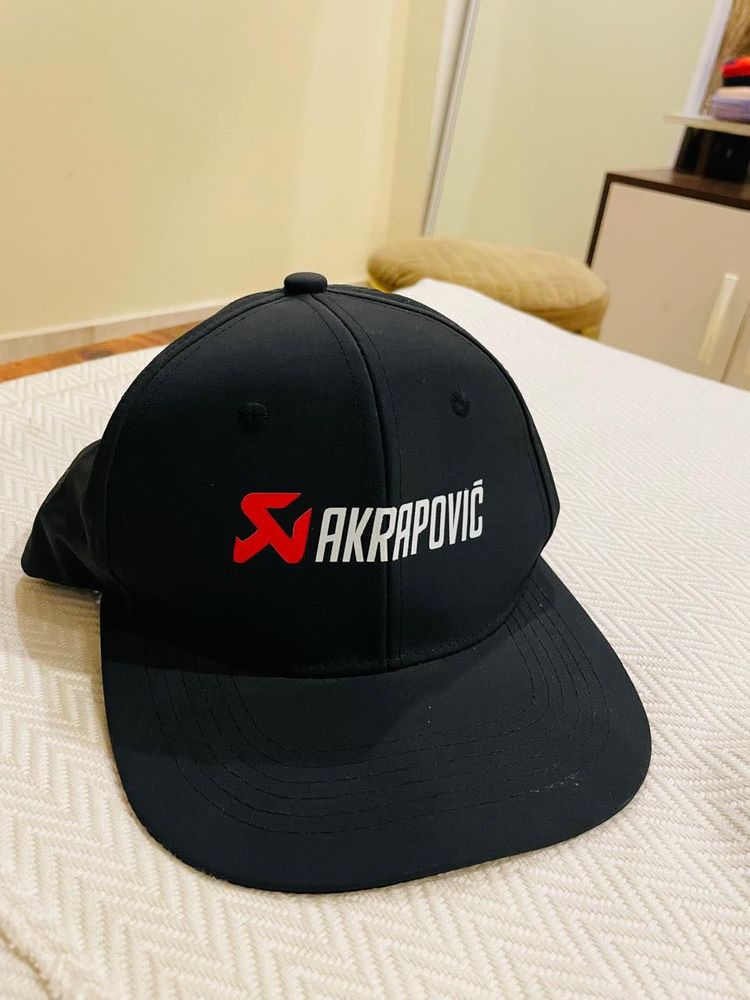 Akrapovic Black Cap