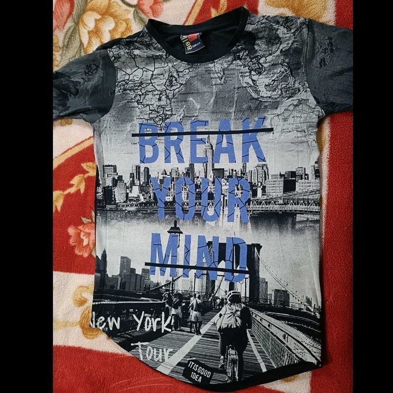 Graphic Print Tee