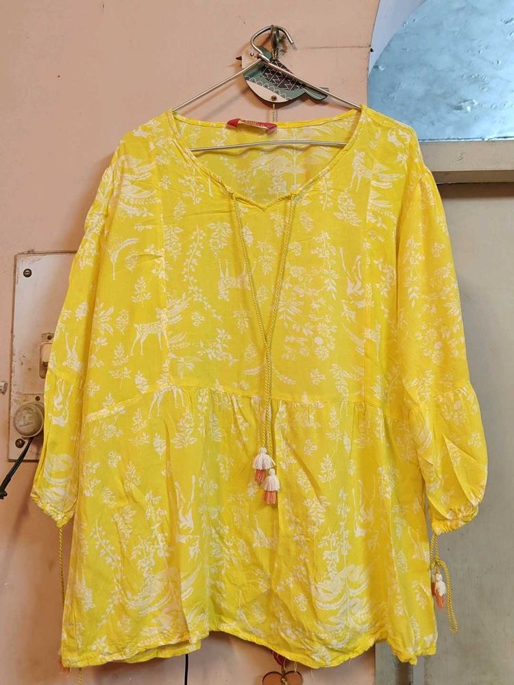 Yellow Printed Top With Dori On Neck &amp; Sleeves