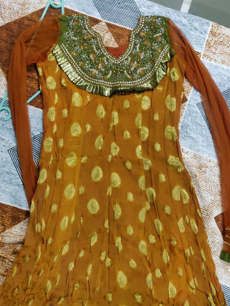 Trendy Hand Worked Kurta Set