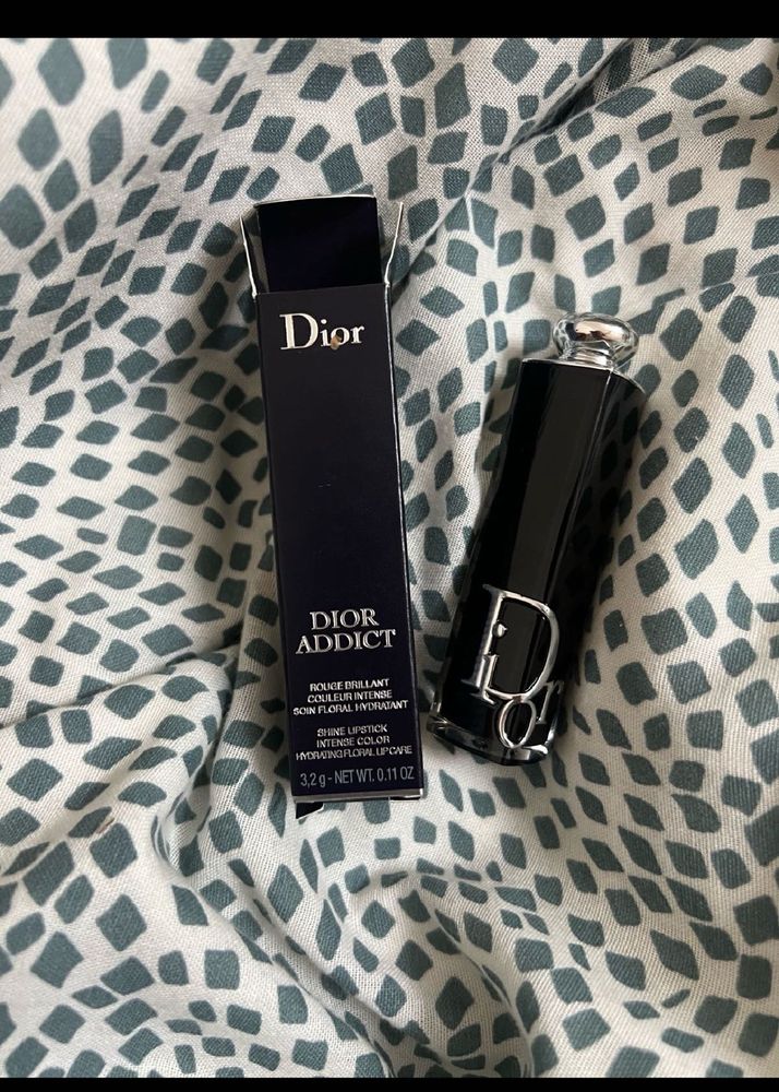 Authentic Dior Addict Shine Lipstick- 527 Atelier