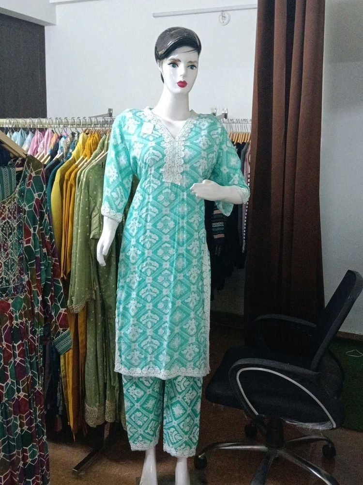 Lace Worked Kurti With Pant