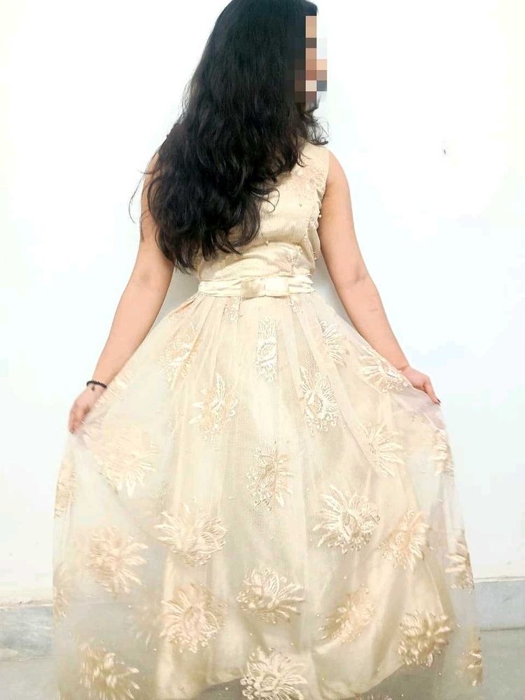 Elegant Champagne Gold Floral Net Gown – Perfect f