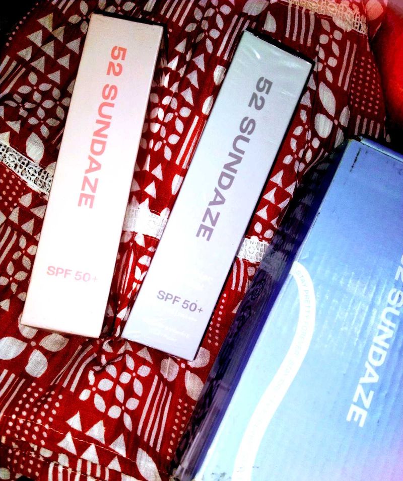 2pcs*52 Sundaze SPF 50+ Sunscreen Mist Combo💜