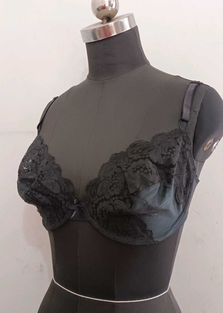 Non Padded Underwired Bra 38D