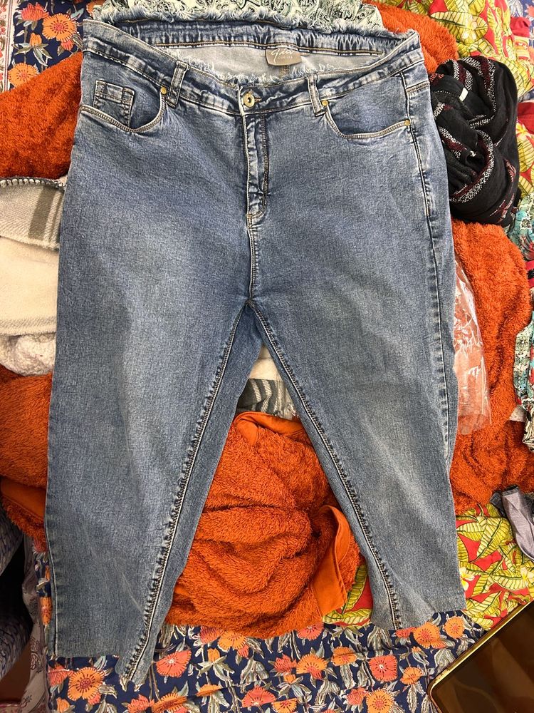 Gia Brand Denim Capri Pants