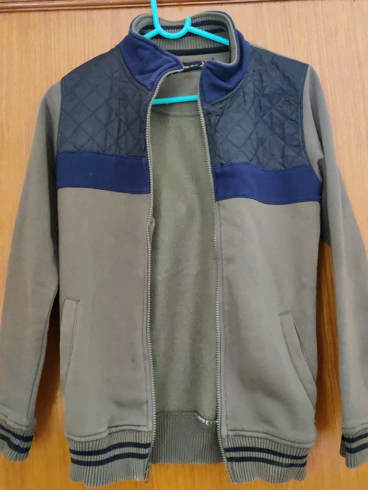 Woolen Sweatshirt (Olive Green, Zip Closure)