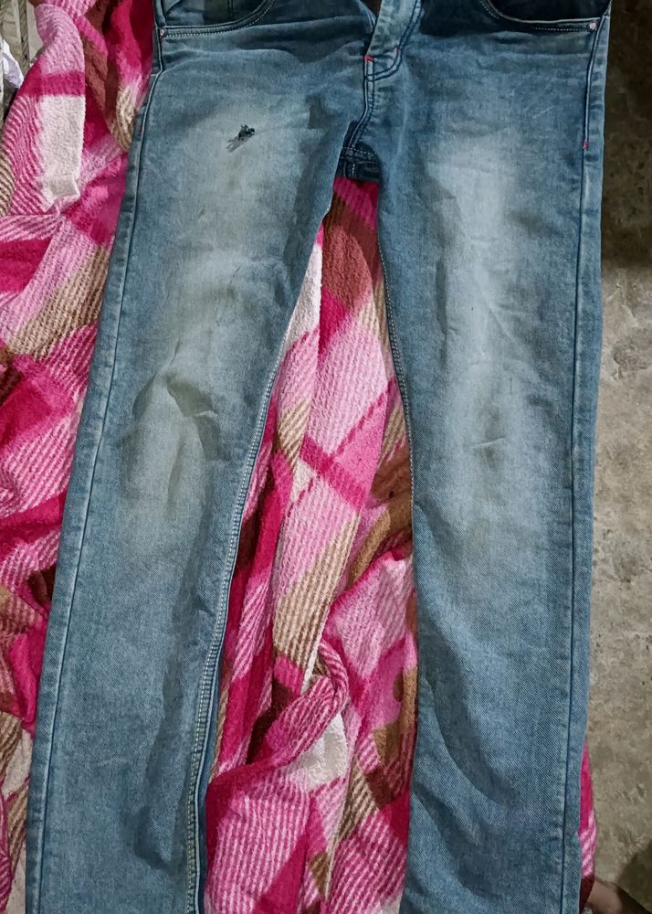 JeansGood In Condition. Slightly Cut I