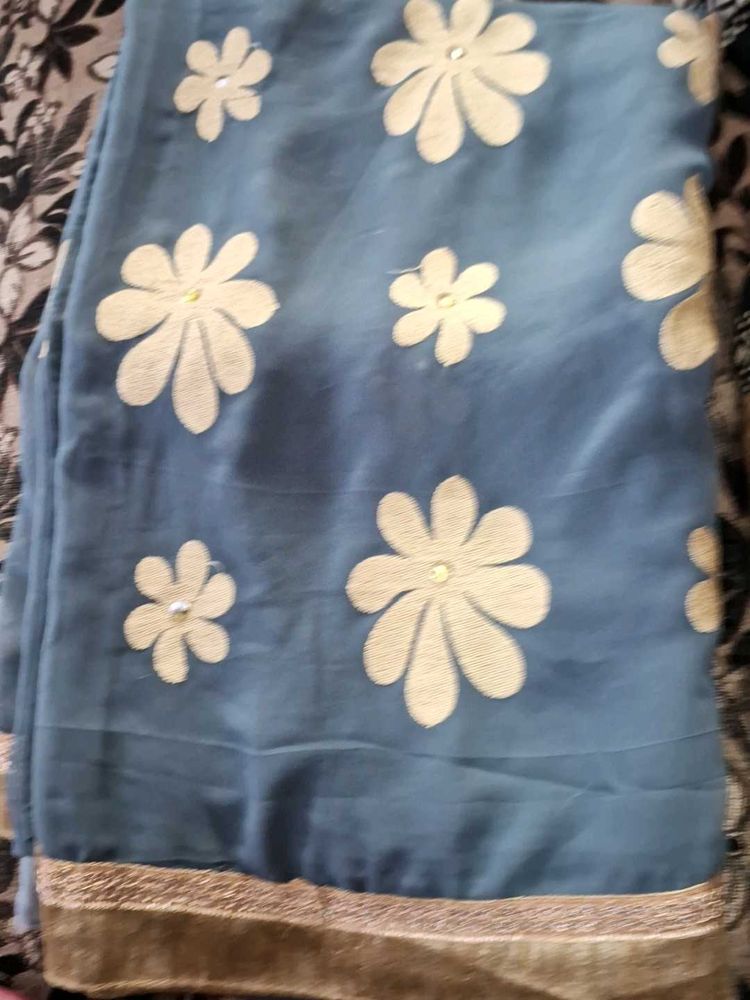 Grey Embroidery Saree With Blouse