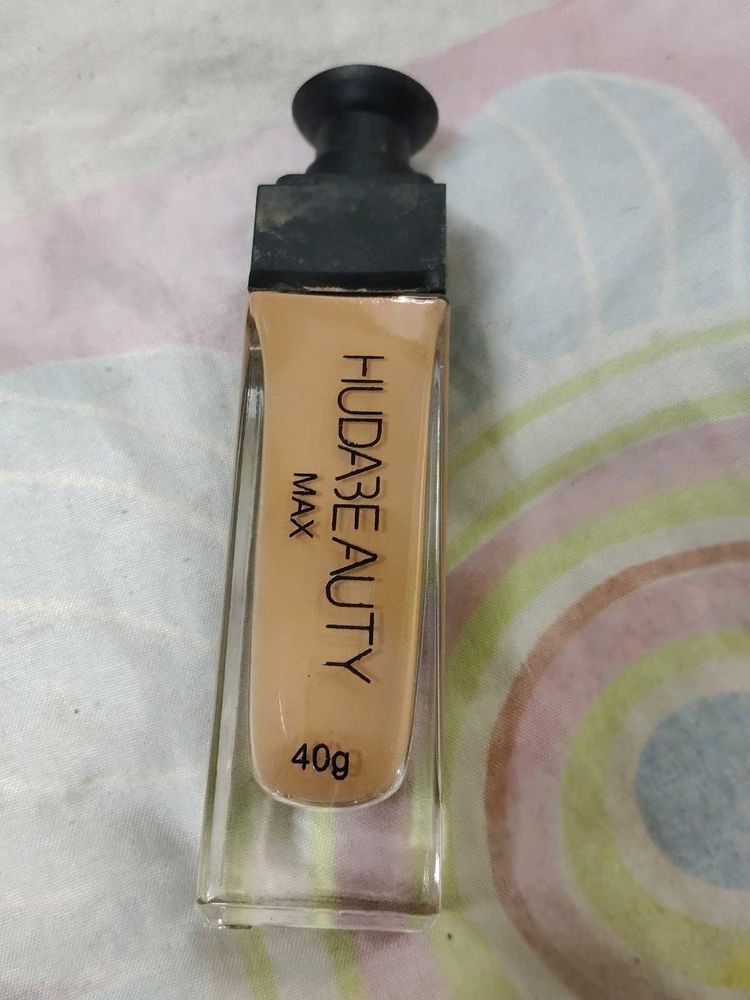 HudaBeauty Foundation