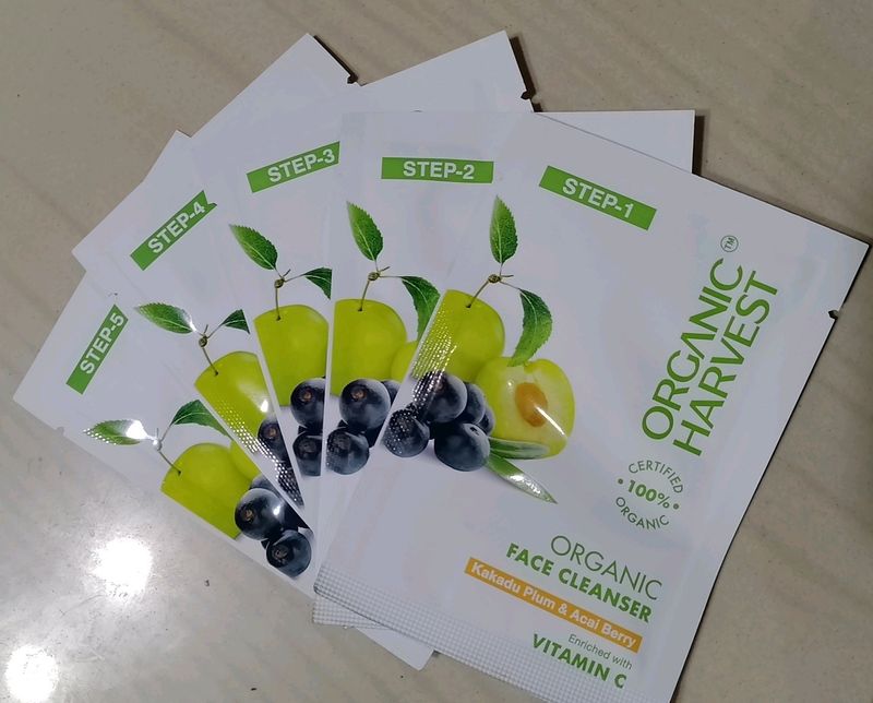ORGANIC HARVEST BRIGHTENING FACIAL KIT✨