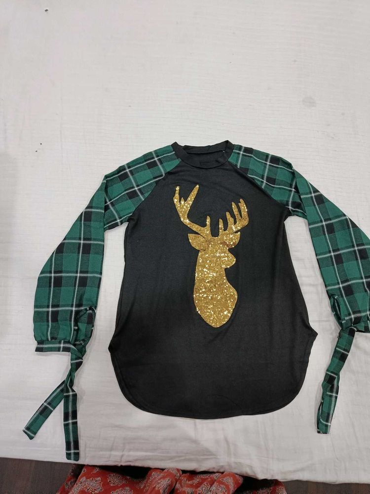 Deer Graphic Plaid Sleeve Top