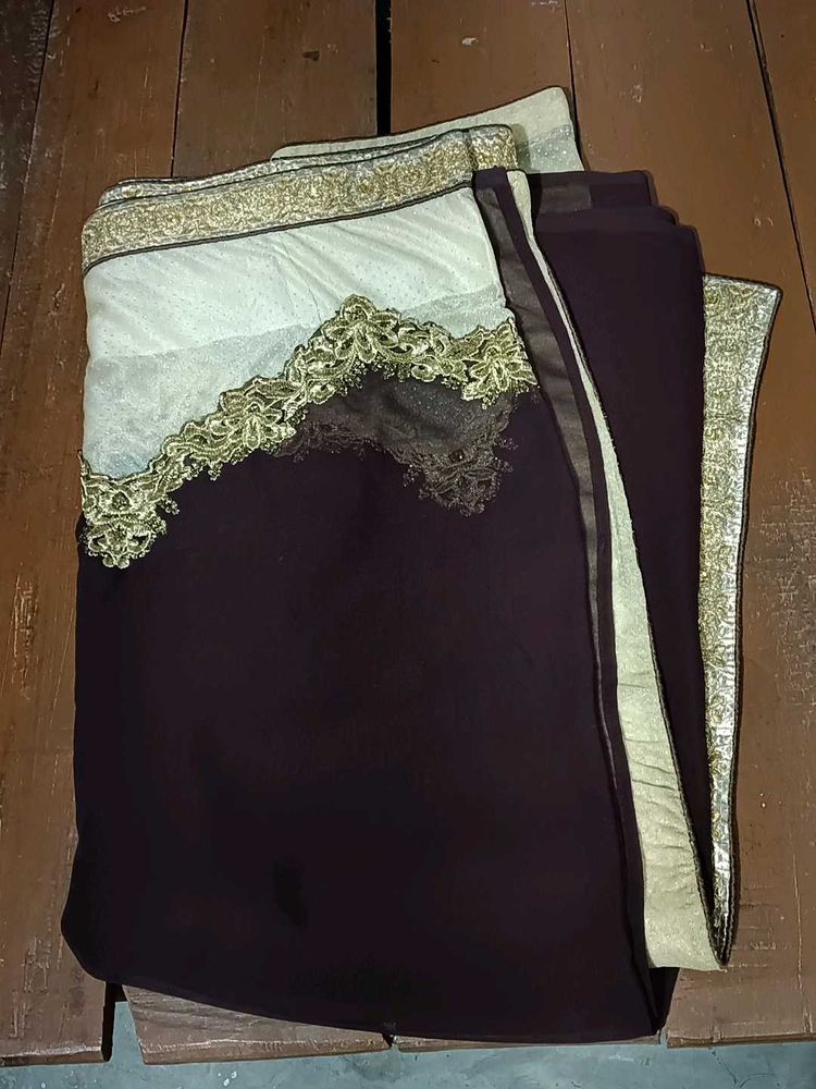 A Beautiful Saree With Unique Design &amp; Pattern