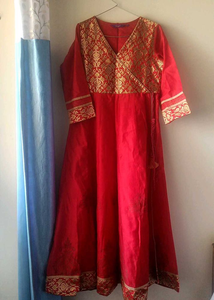 Rangriti Red &amp; Gold Anarkali Kurta (S)