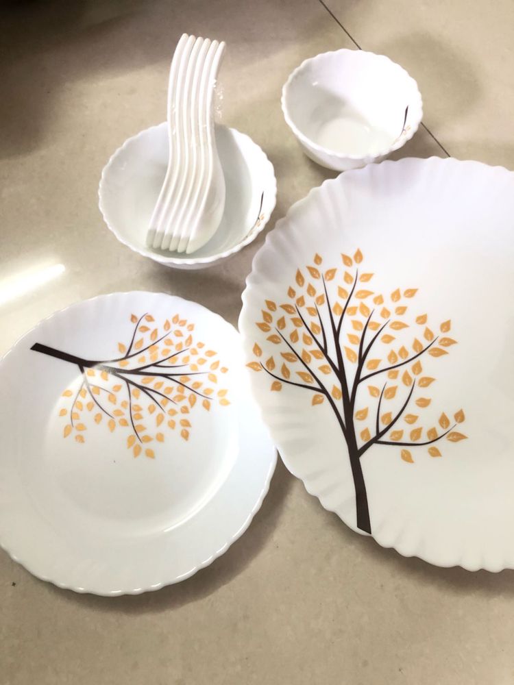 Dinnerware Set - Tree Design