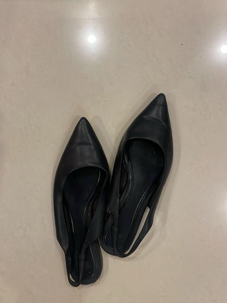 Black Slingback Pointed Toe Heels