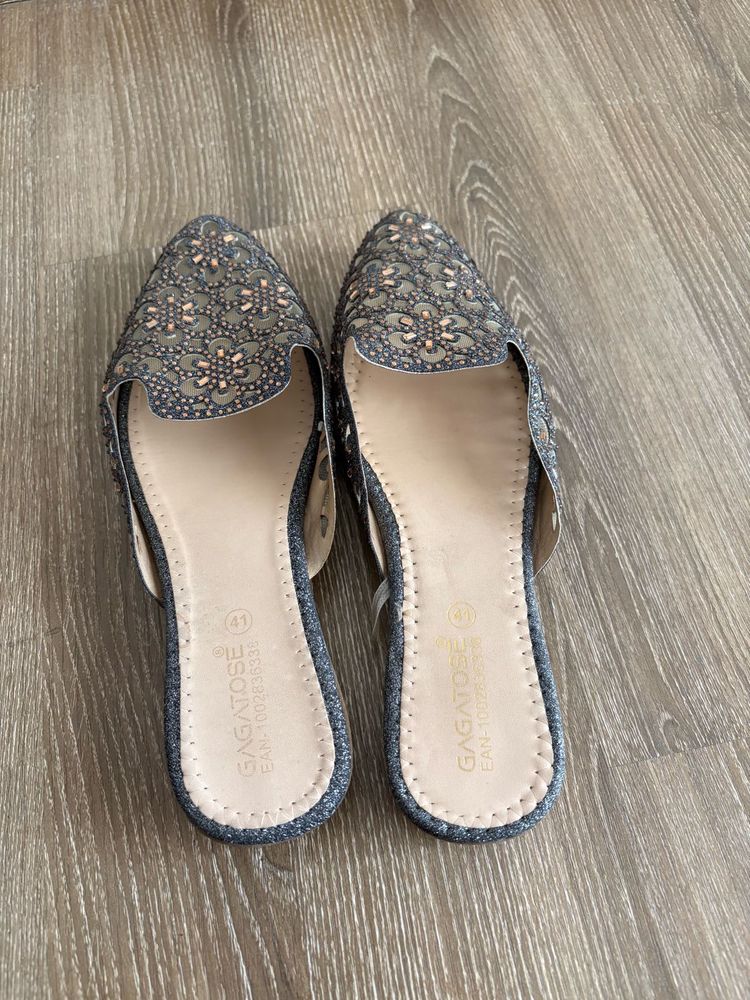 Embroidered Ethnic Jutti