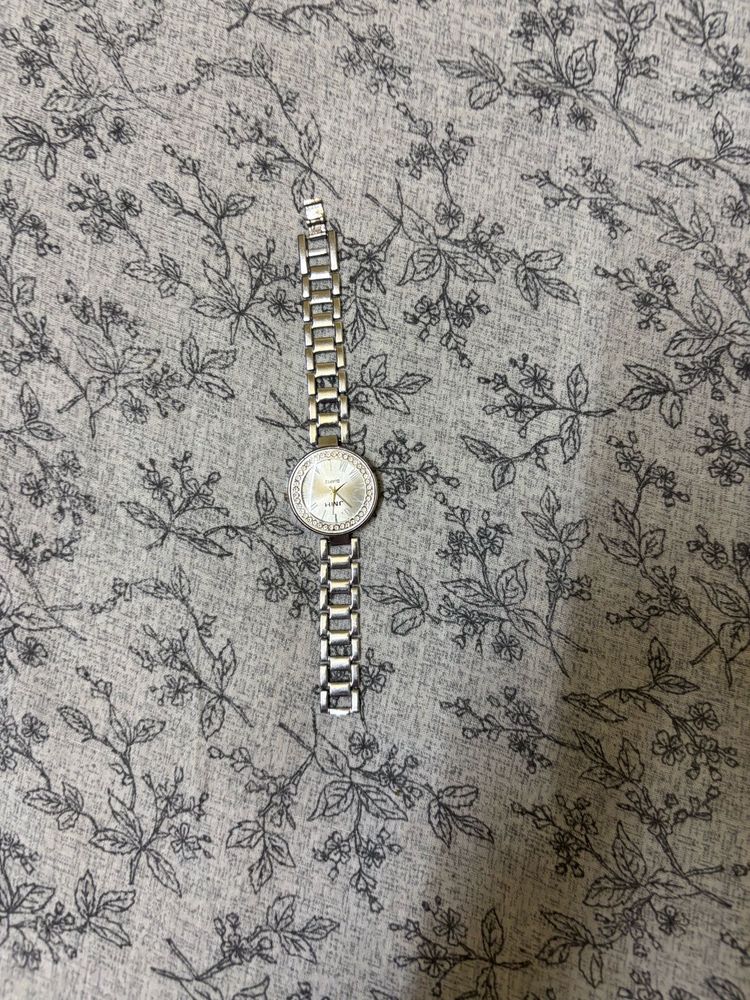 classic watch for women sliver shine