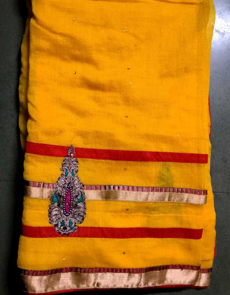 Yellow Maroon Saree 💛