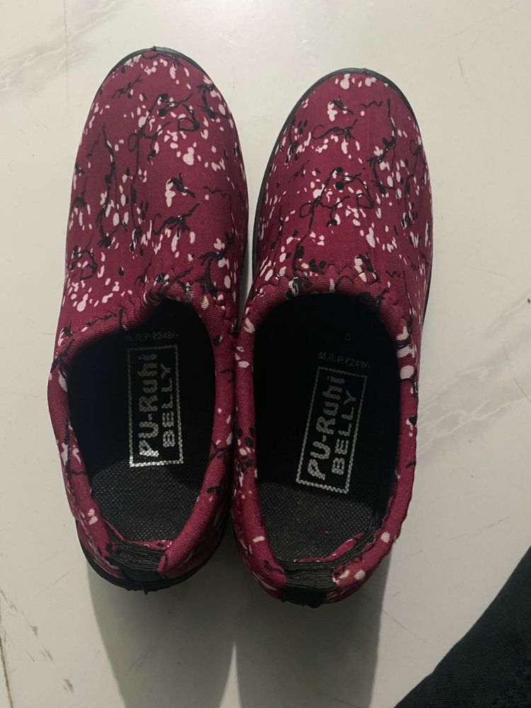 Stylish Maroon Bellies