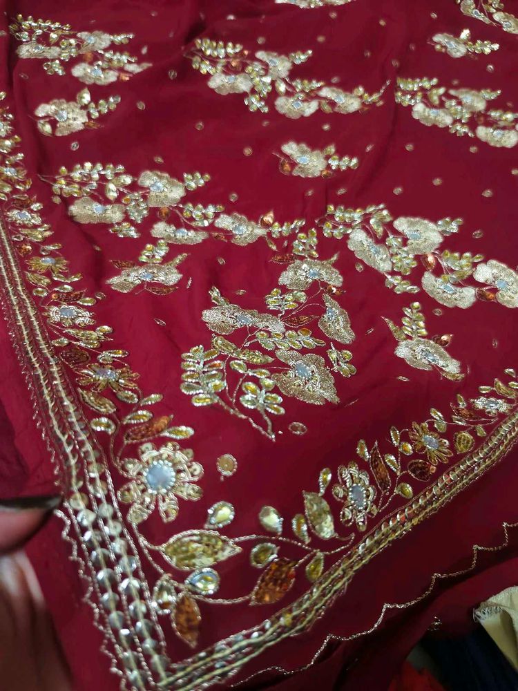 Aari Tari Zari Work Beutiful Saree ,🌹
