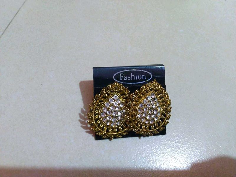 Earings