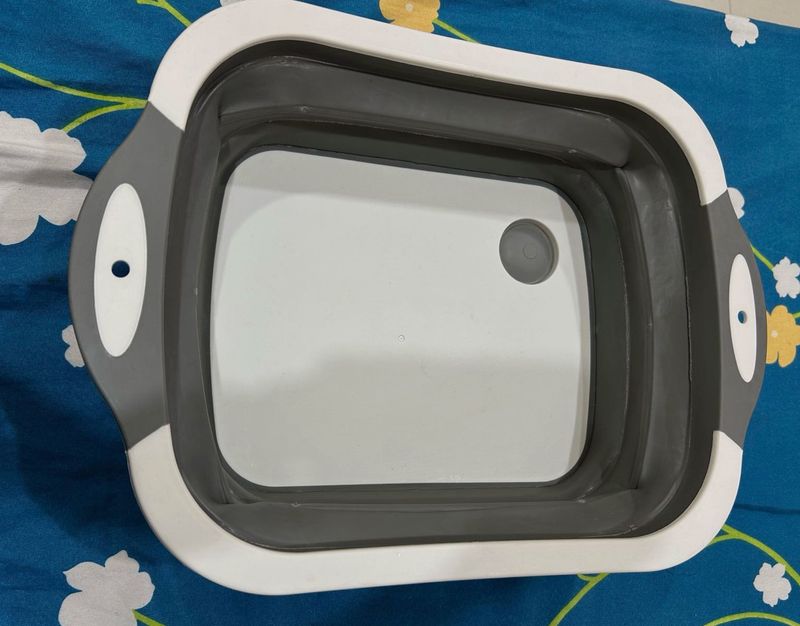 Collapsible Basket Cutting Board