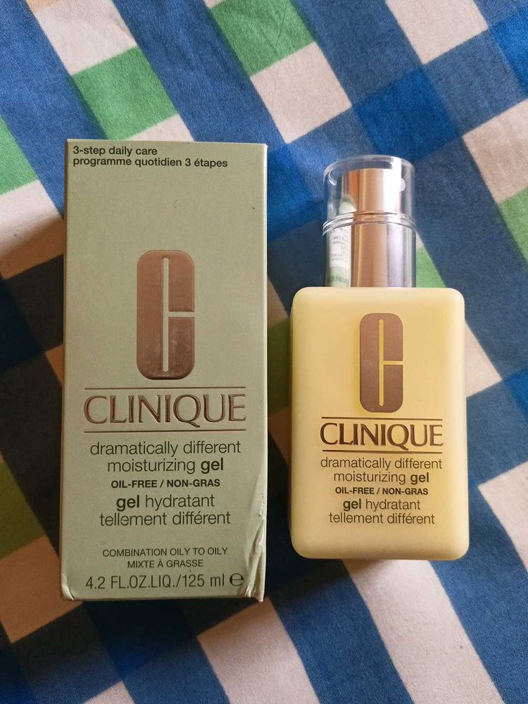 Clinique Dramatically Different Moisturizing Gel